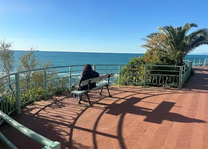 Finestra Sul Mare 1 - A Window On The Sea 1 - Nervi - *